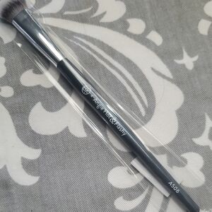 BK beauty Concealer Brush A506 kitten paw